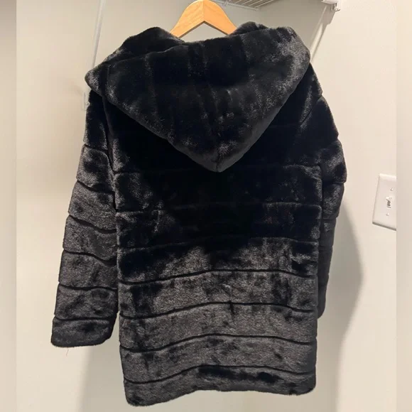 Apparis Hazel Black Faux Fur Coat - Picture 3 of 4